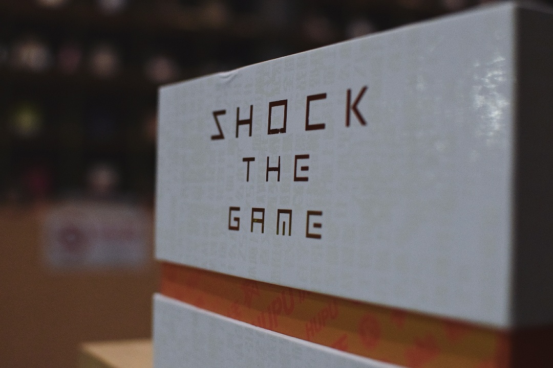 言足斋•开箱丨为什么一双“要疯”能勾起我的回忆？