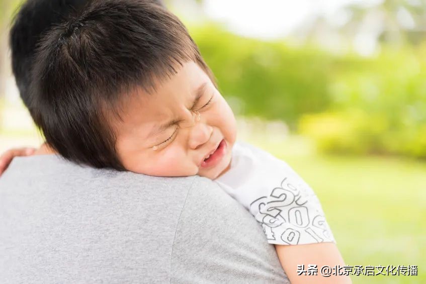 苹果煮水可以治疗小儿腹泻吗,宝宝拉肚子婆婆不给喝牛奶