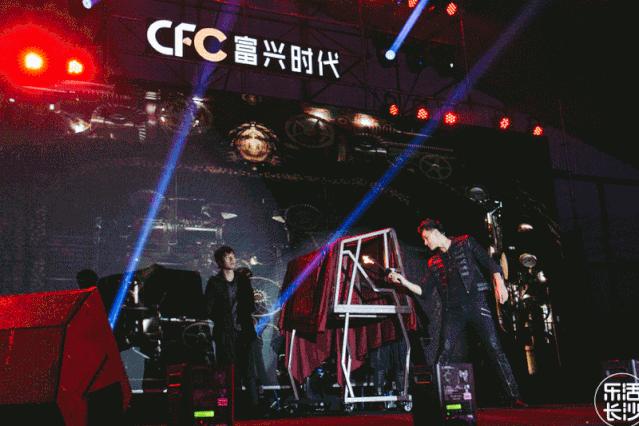 璐墿涓績鍙戠敓浜嬩欢,璐墿涓績鍙戠敓鐨勪竴浠朵簨