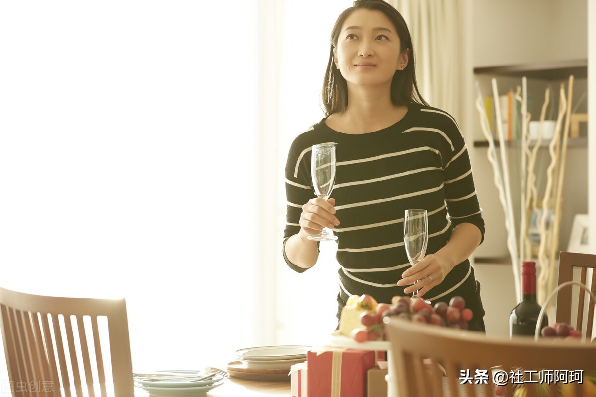 什么酒适合招待朋友,招待朋友喝什么酒