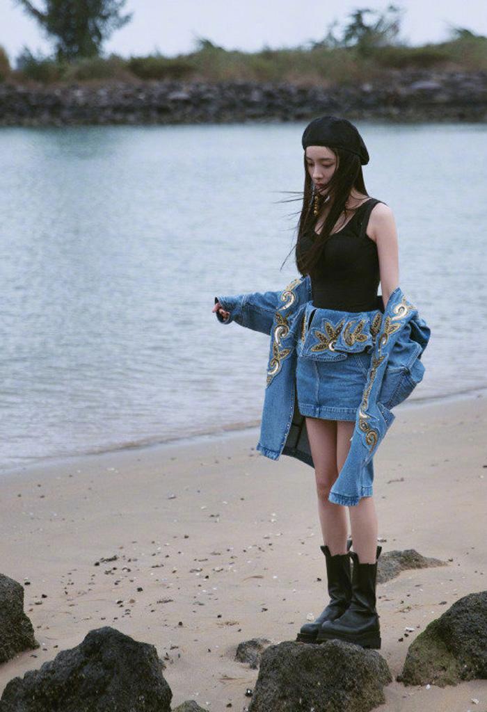 贝雷帽比较深怎么戴好看,戴贝雷帽该如何搭配