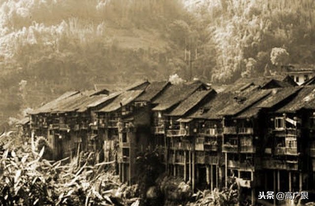 沈从文老舍文学地位,文学大师沈从文小说