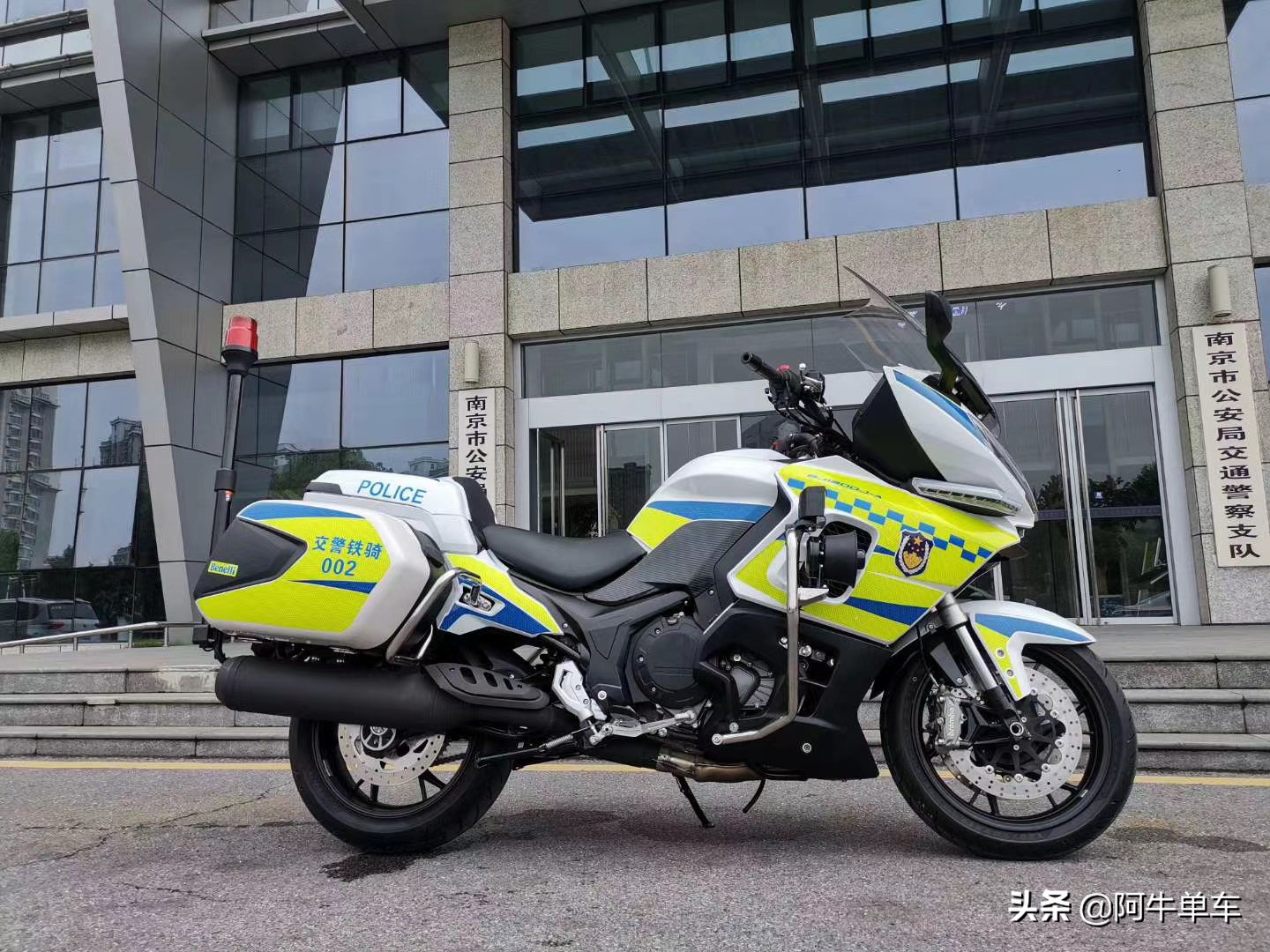 贝纳利1200巡航版vs国宾1250,春风1250trg贝纳利1200哪个更好