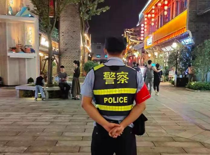 鍋囨湡鍏ㄥ競瀹夊叏鐢熶骇褰㈠娍绋冲畾,鍋囨湡骞冲畨绁ュ拰璀︽儏鍚屾瘮涓嬮檷鍥涙垚