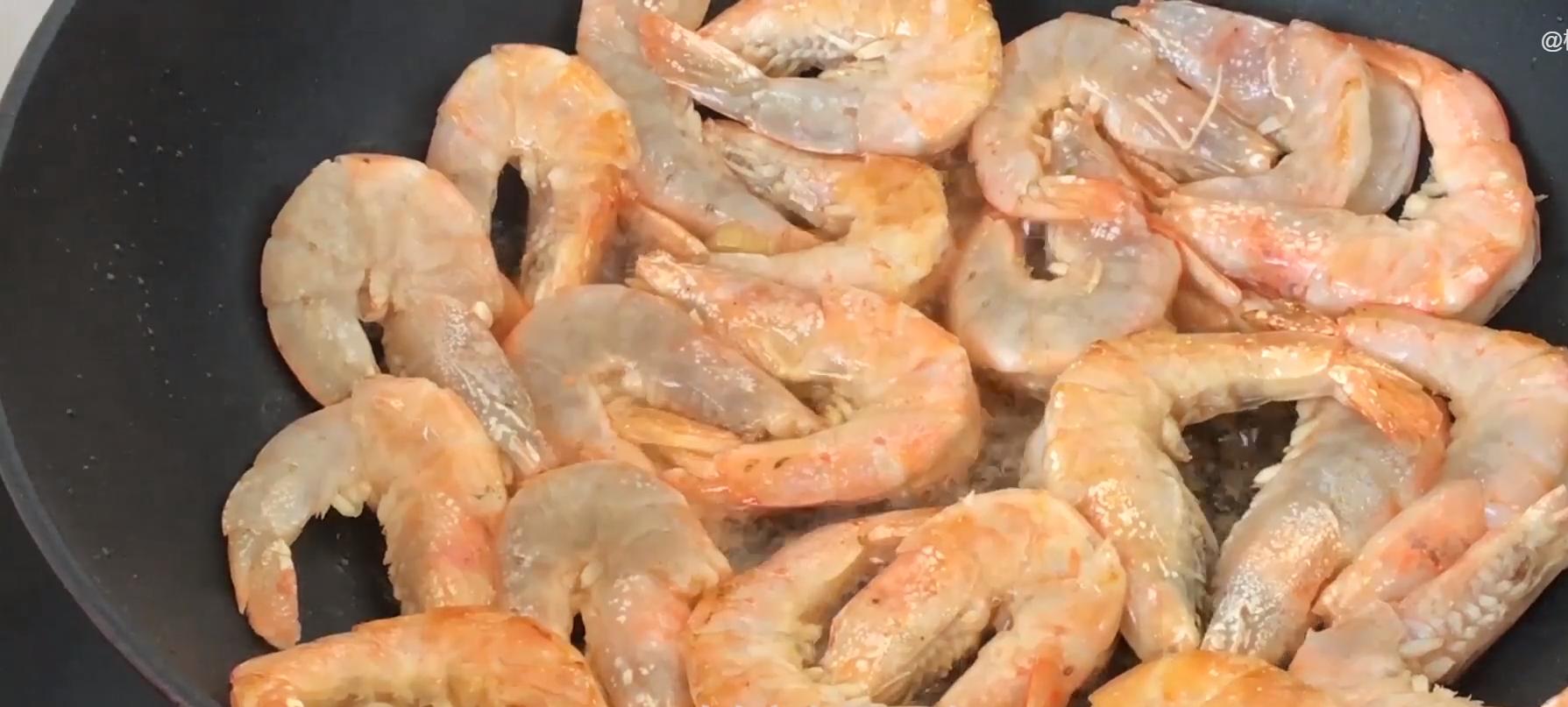 水煮虾怎么煮好吃又不腥,保证虾肉煮得鲜嫩无腥味