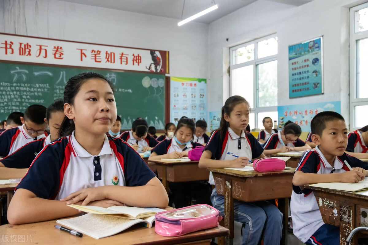 女儿上初二了学习成绩不好怎么办,初二成绩下滑家长如何开导