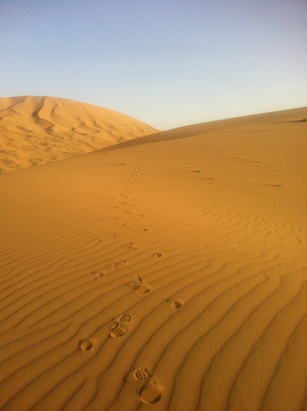 徒步穿越巴丹吉林沙漠路线,穿越巴丹吉林沙漠四日游