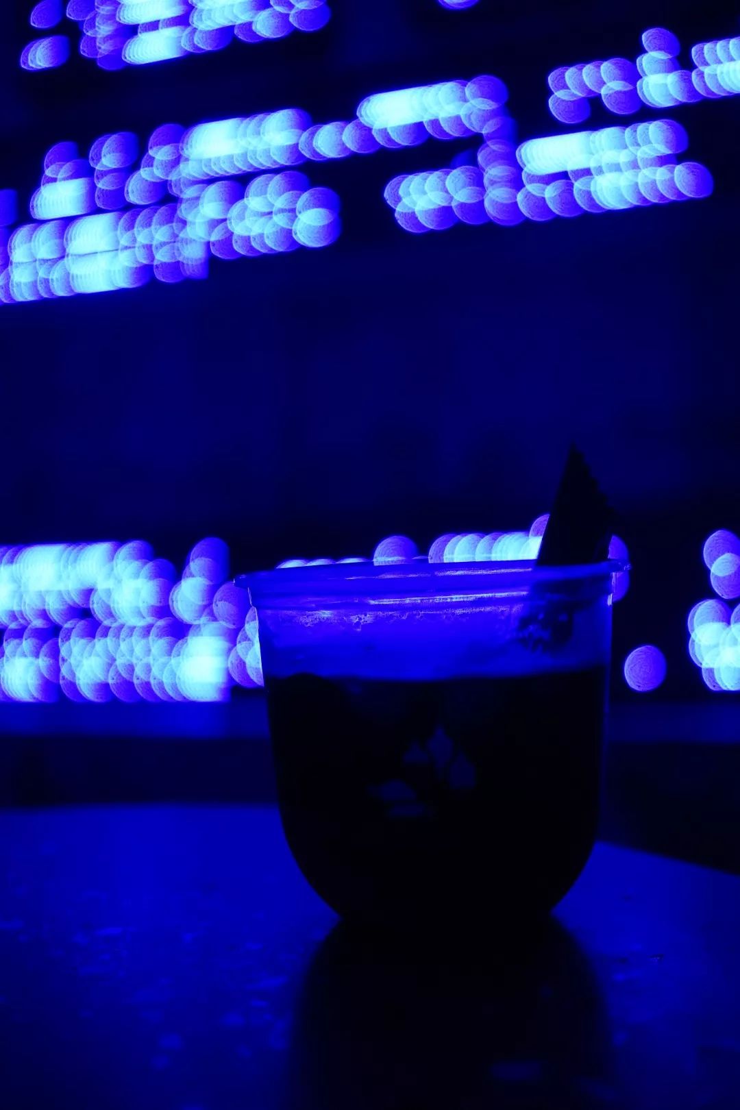 当心断缆警示标志,断片前有什么预警