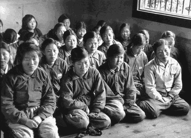 太平洋战场美军对待日军俘虏,太平洋战争日本俘获美军女兵