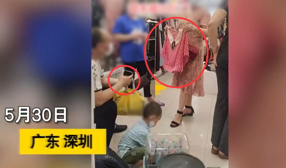 深圳夫妻试穿衣服,一对夫妻商场试衣服