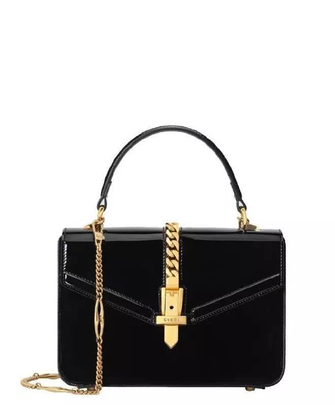 追了《爱的迫降》这么久，我终于看到一只想买的包了