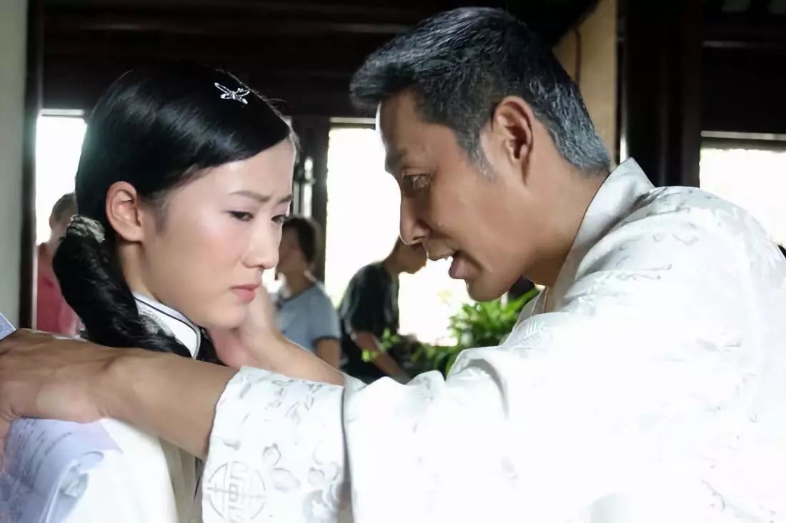 海藻李念穿衣打扮,海藻大变样李念