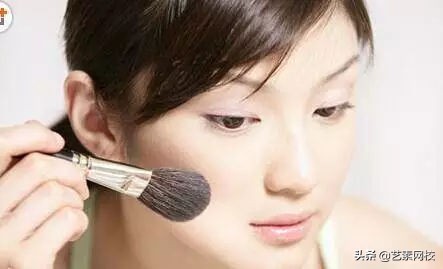 正确的淡妆化妆步骤怎样化淡妆,化简单淡妆化妆的正确步骤