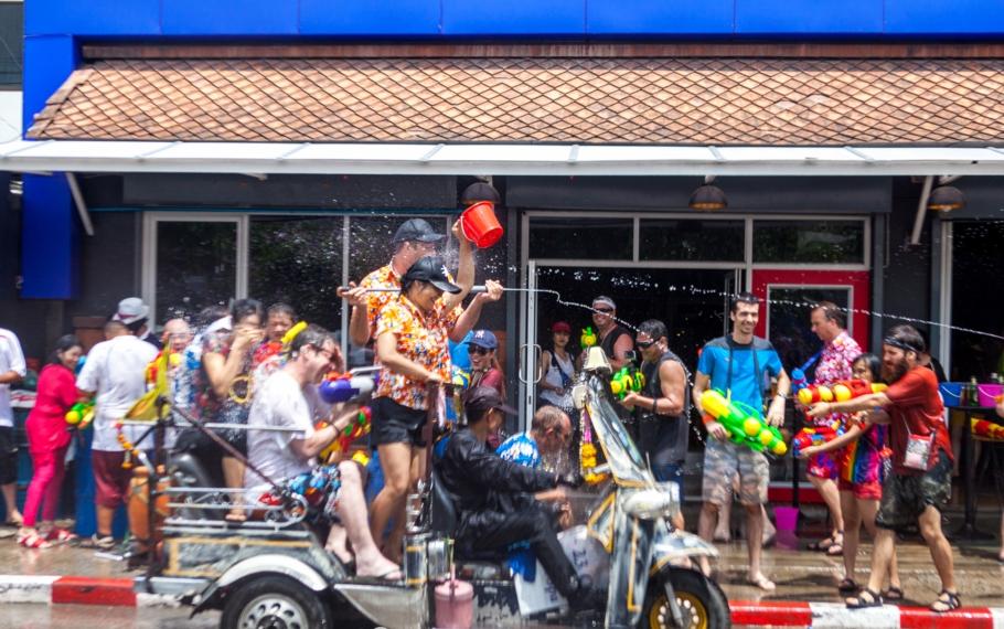 清迈泼水节2019年塔佩门,清迈泼水节的真实生活