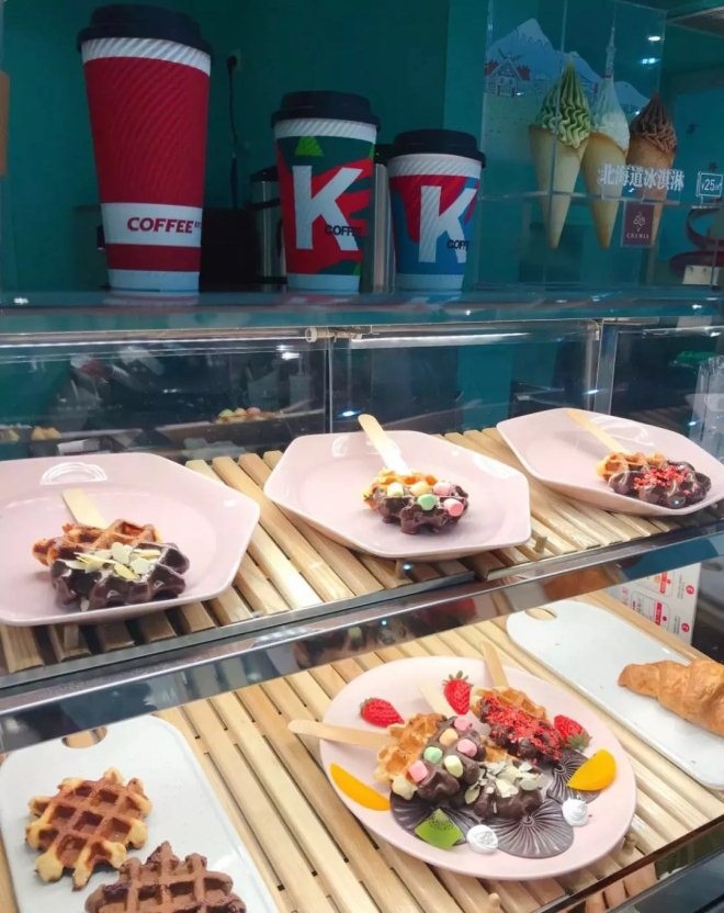 做起“餐+饮”肯德基这家50平的“Tiffany”蓝店暗藏玄机