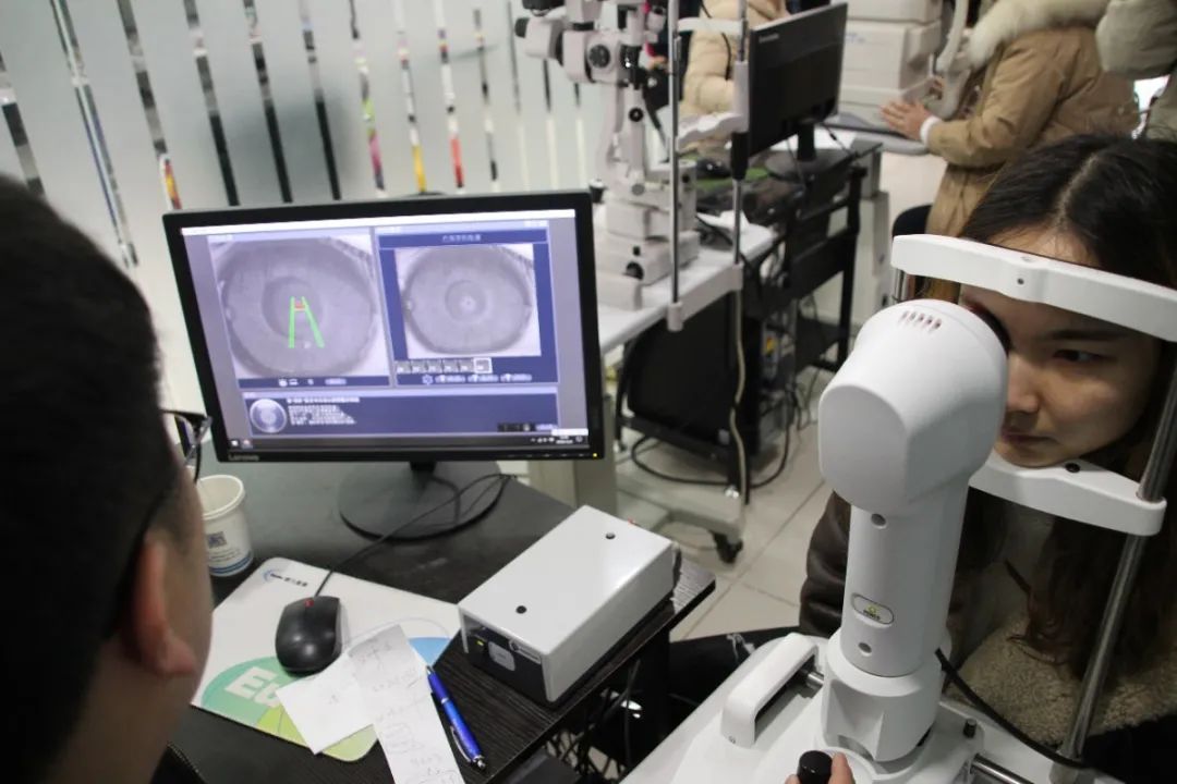 课堂教学+实训验配;欧几里德角膜塑形镜研修初级班顺利结业