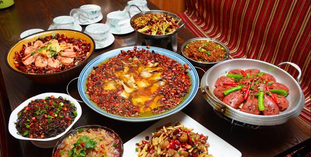 冒菜火锅麻辣烫钵钵鸡有什么区别,钵钵鸡串串麻辣烫区别