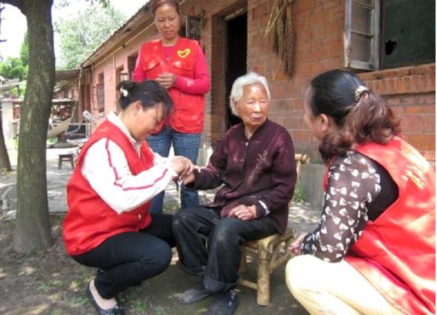 “养大三儿女，却让晚年活成了笑话！”一位空巢老人的懊悔感慨