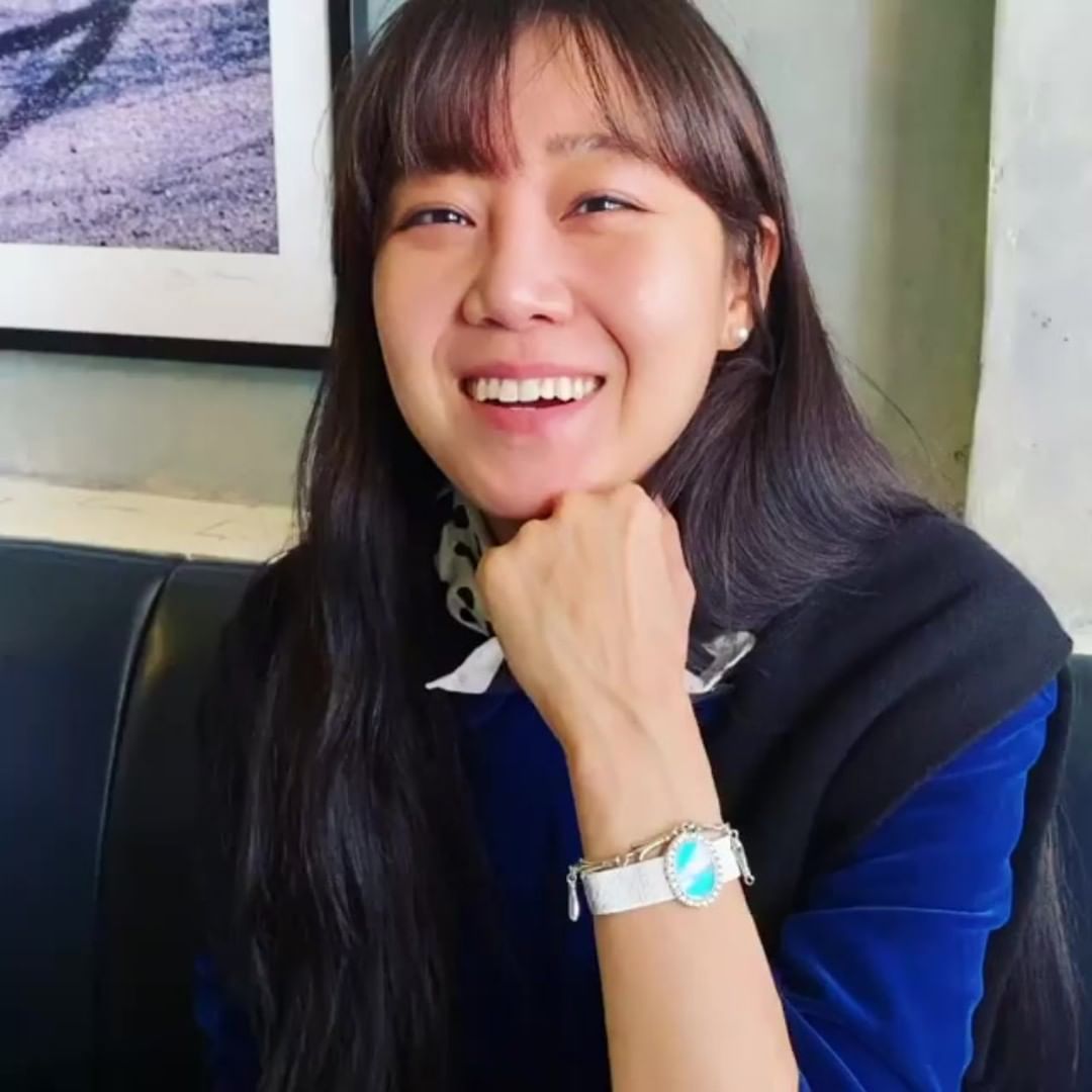 韩国明星毛衣穿搭,韩国女神同款毛衣冬季穿搭