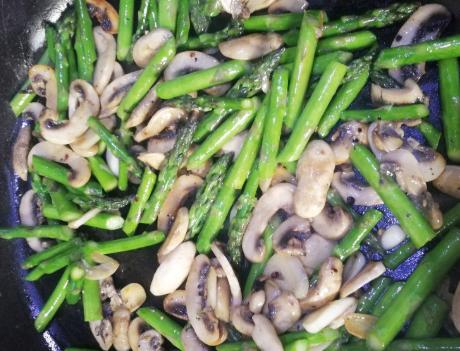 白露后,最该吃的不是肉,而是菌菇,5块钱一斤,现在正上市