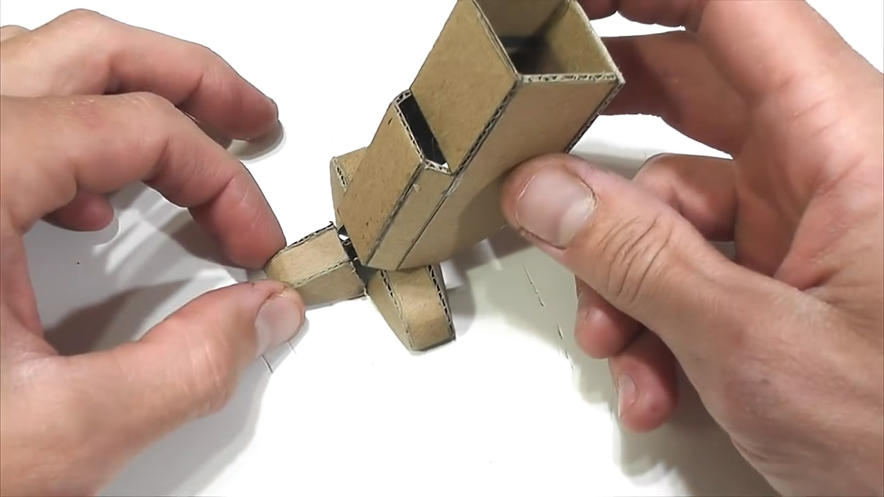 怎么做一个儿童纸板盒子机器人,用纸板做炫酷的机器人
