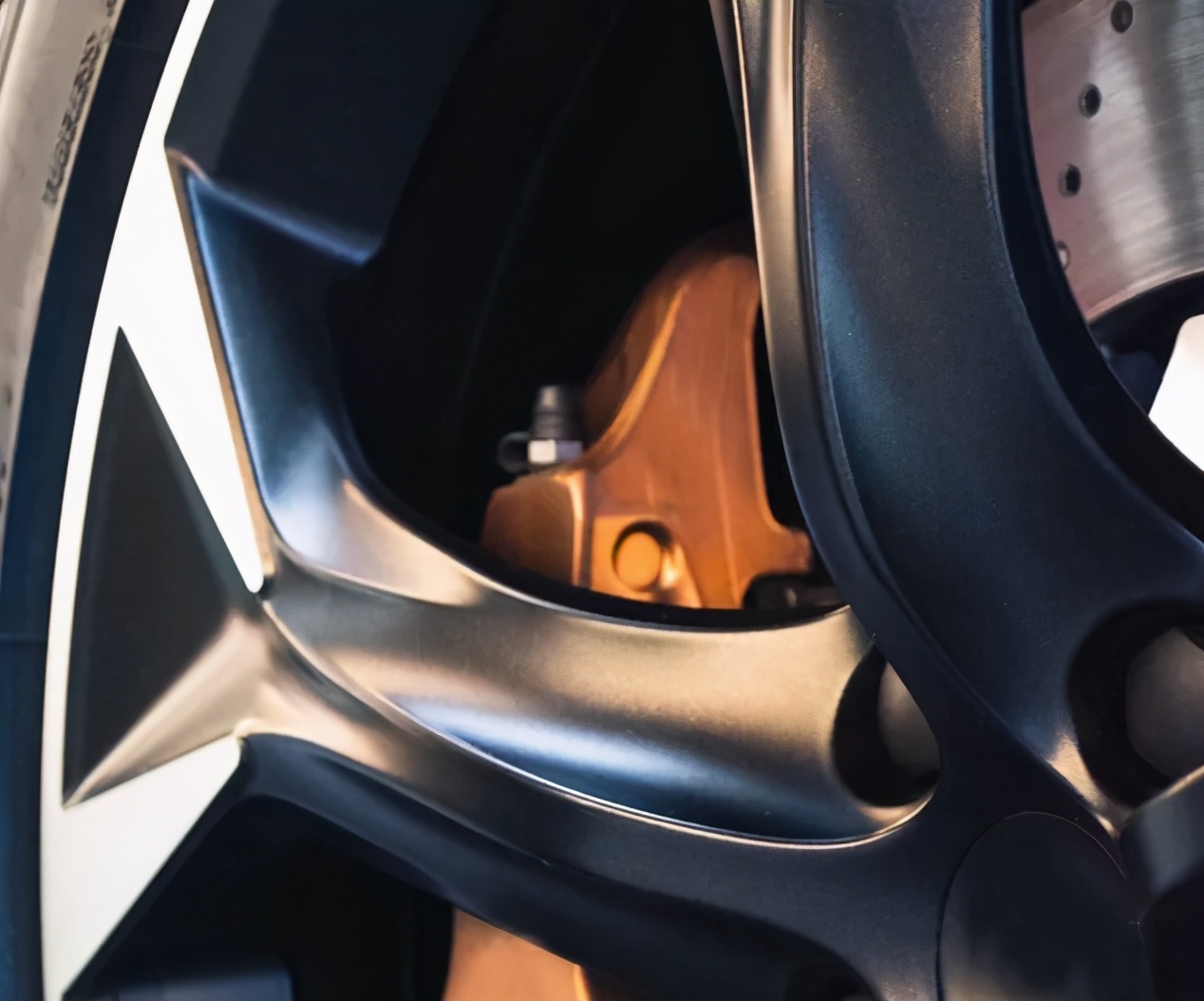 汽车轮毂修复翻新喷漆,自喷漆翻新轮毂视频