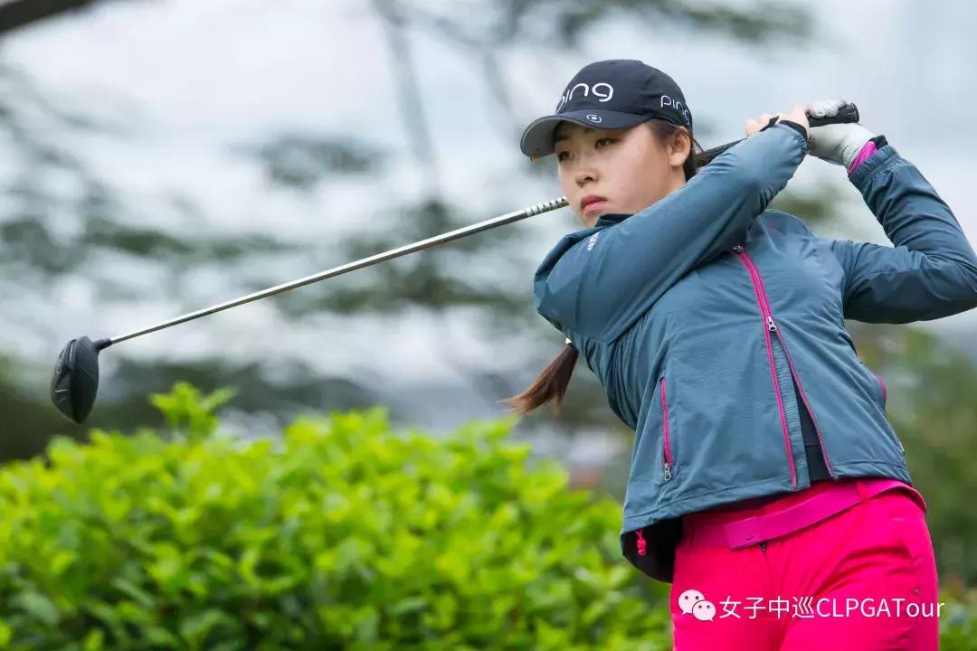 香港的魔力无法挡女子球员购物车中化妆品为首选