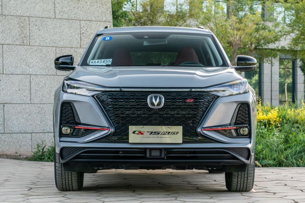 国货当自强长安cs75plus试驾,长安cs75plus国货之光