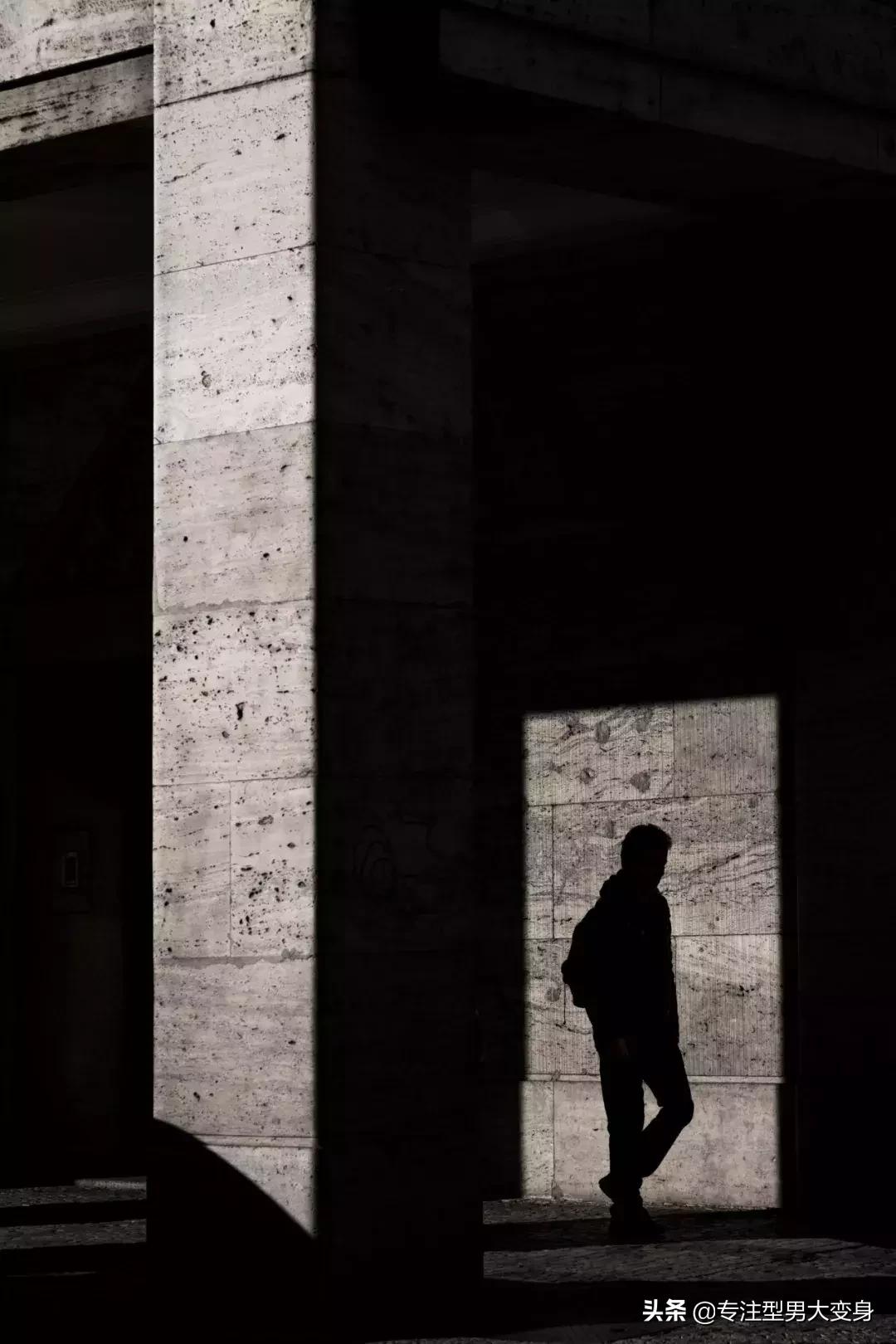 颜值不高男生怎么拍抖音素材,相貌不出众的男生怎么拍照