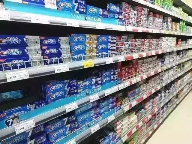 刀上涂牙膏很多人都不知道的秘密,牙膏的这些问题你可能还不知道