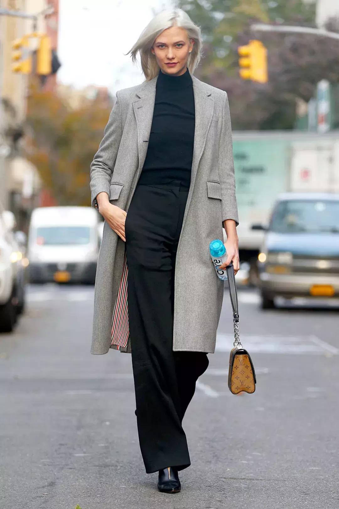 男士黑色羽绒服配什么打底衫,黑羽绒服大衣配什么打底衫