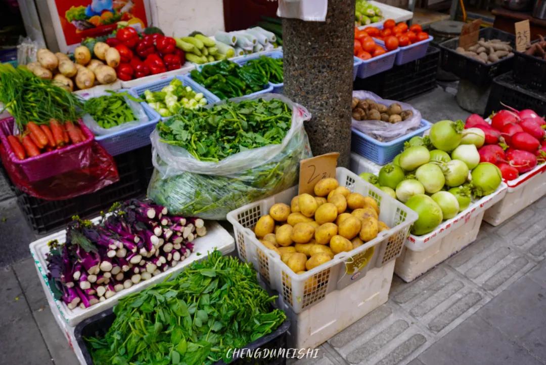 成都闹市区有家苍蝇馆子40平米,成都苍蝇馆子本地人推荐便宜好吃