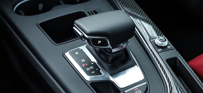 奥迪a4l最全测评,奥迪a4l真的是入门级最强的车么