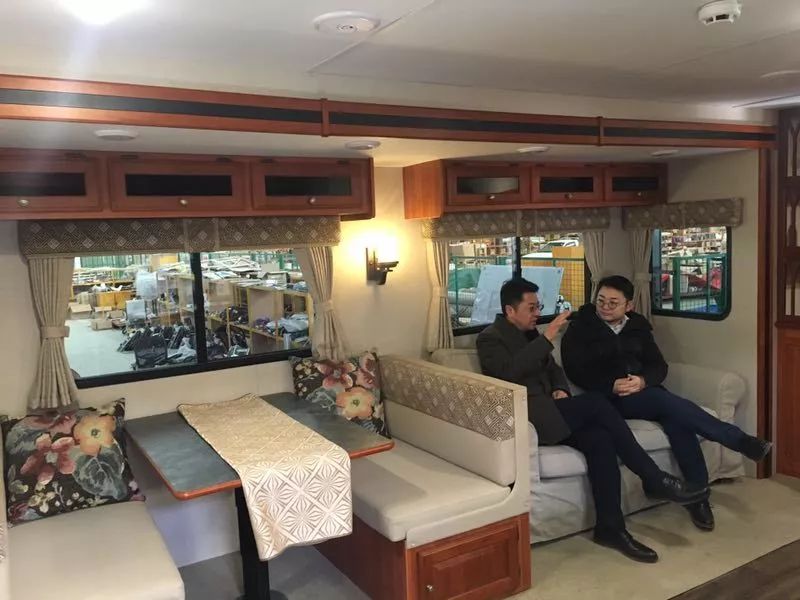 天使投资人熊奇先生考察云游天下，共享房车获青睐加速全国布局！