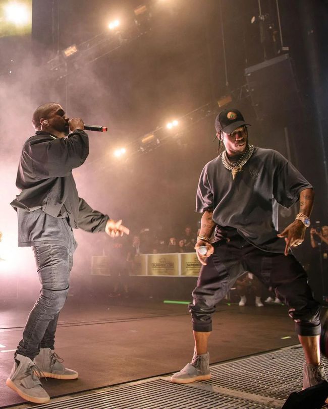 Yeezy750初代发售！6年了！什么时候补货啊啊啊啊啊