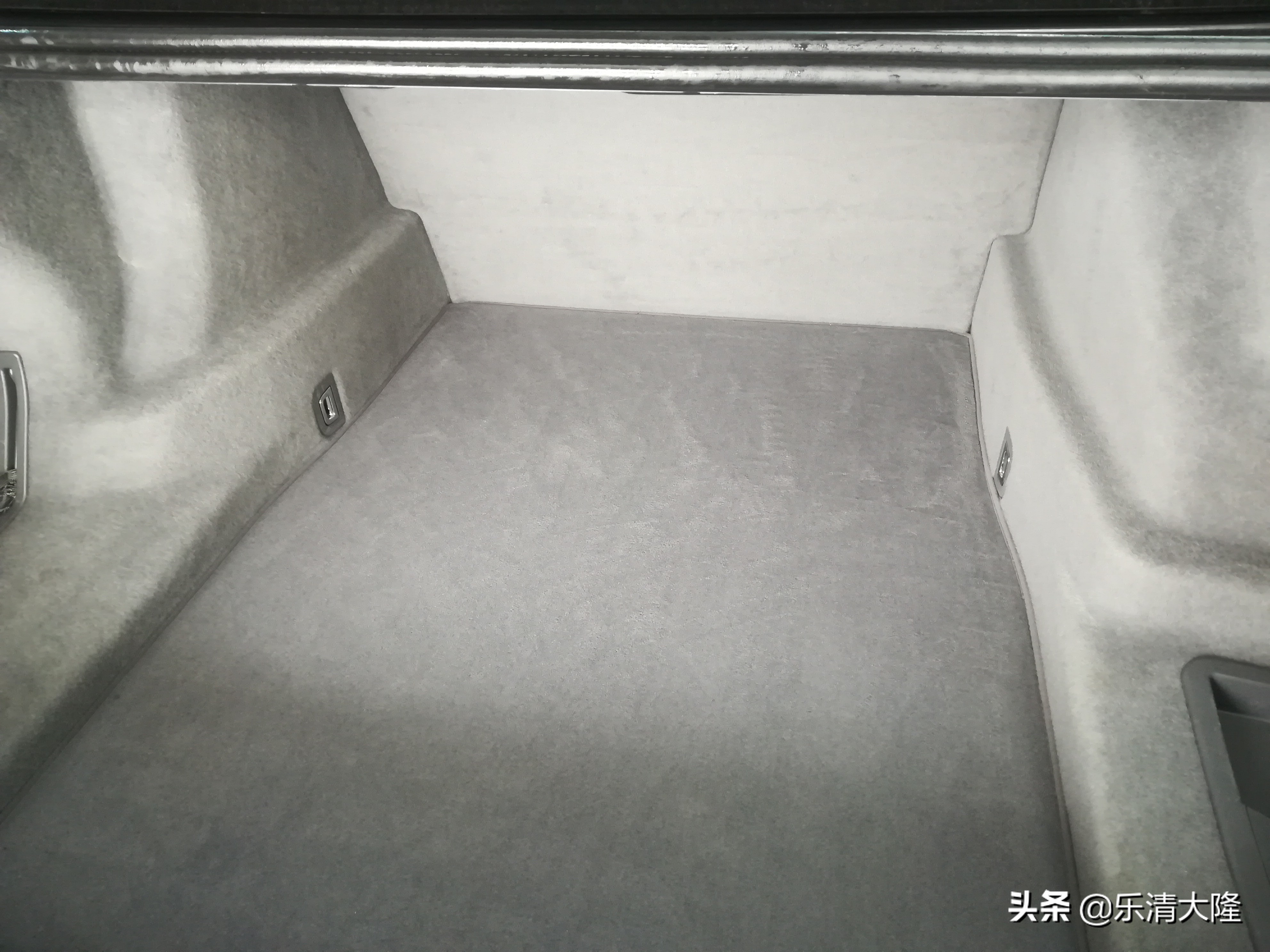 广州宝马7系内饰清洗,宝马7系发动机舱清洗