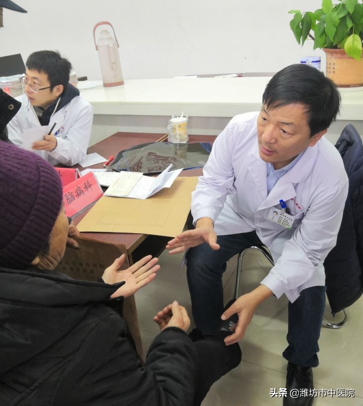 初冬暖行，潍坊最南边的山村，一群白大褂带来“健康大动作”