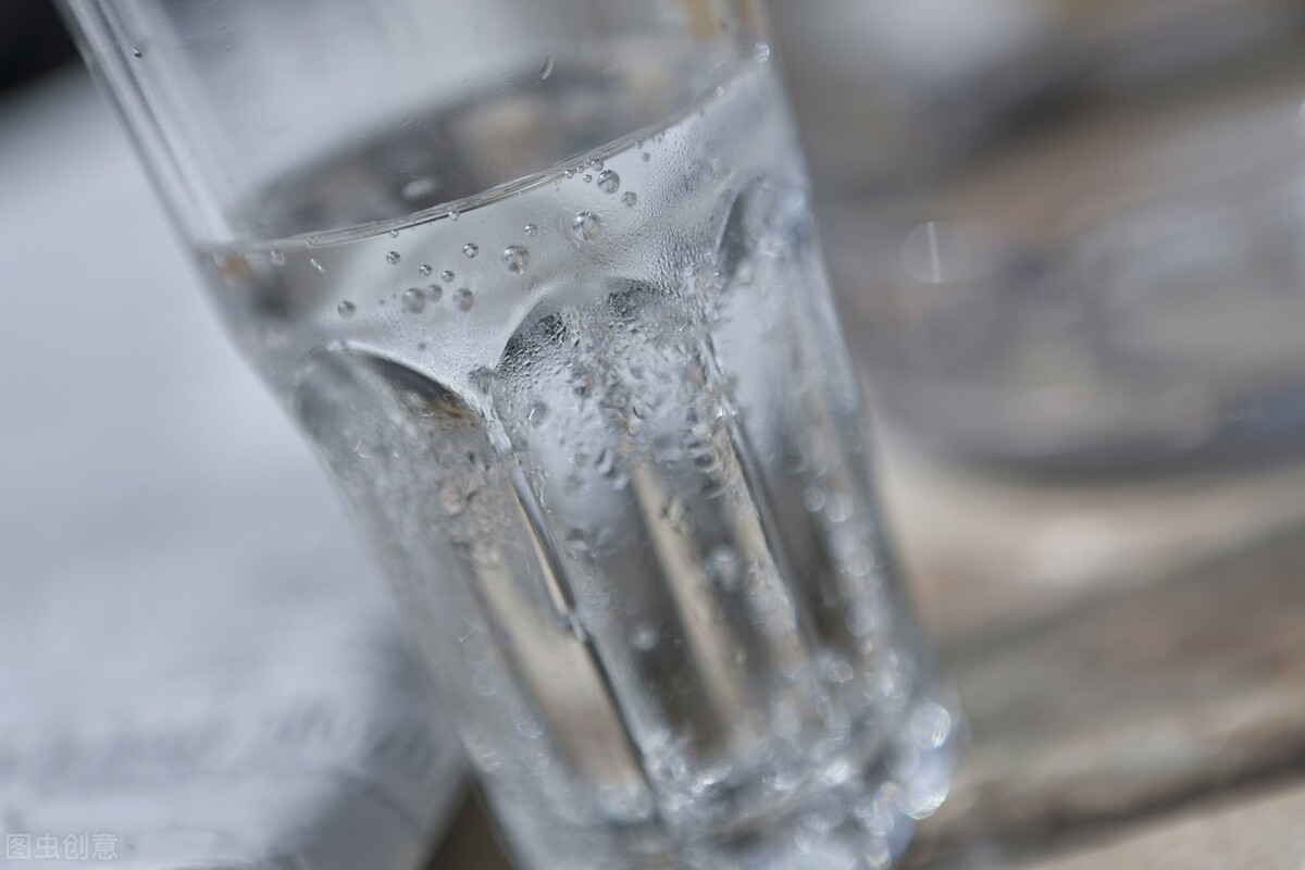 苏打水的好处和功效,苏打水有什么好处啊