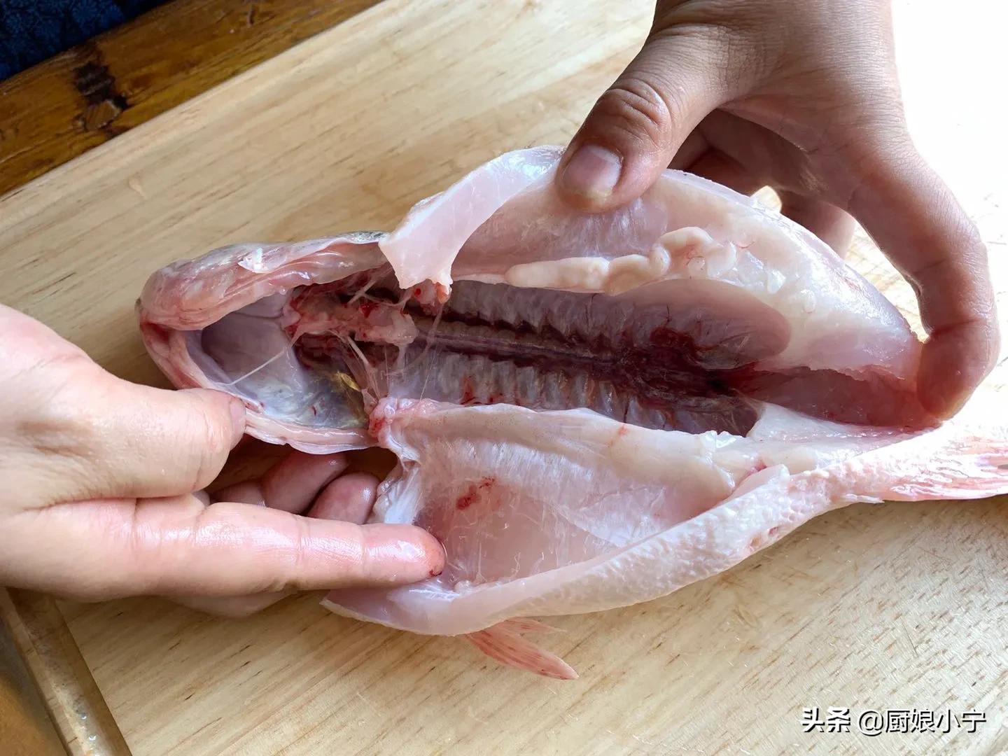 清蒸鱼好吃没有腥味的小窍门,怎么清蒸鱼不腥又入味