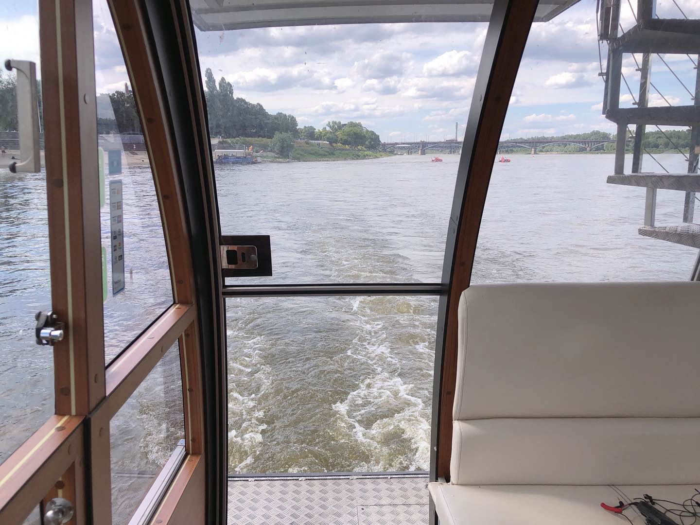 实拍华沙维斯瓦河包船旅行,十人人均240元,高性价比户外体验