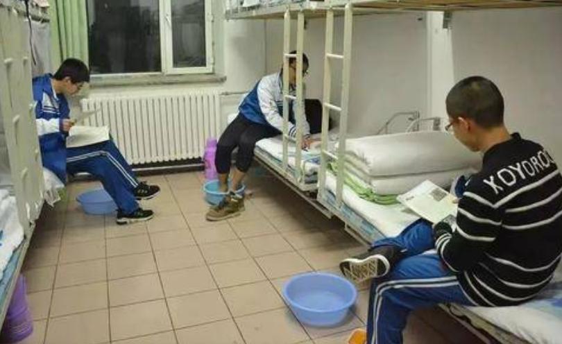 私立学校和公立学校的弊端,私立与公立差距过大