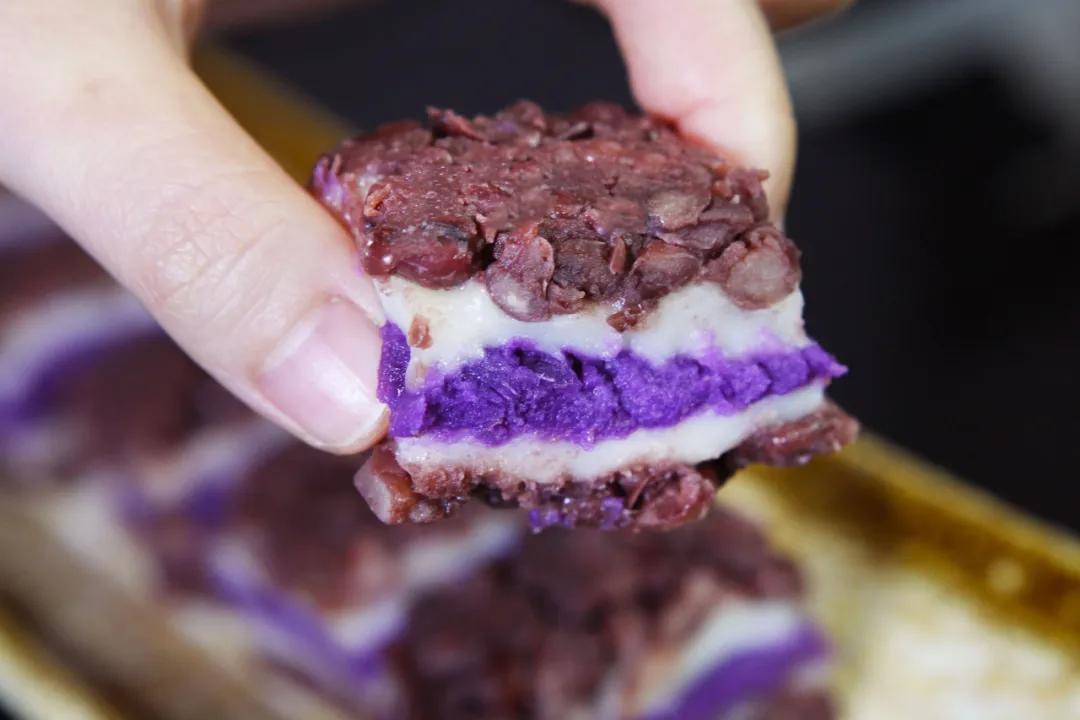 炎炎夏日不如做份甜品消消暑吧,夏日消暑甜品美味的红糖冰粉