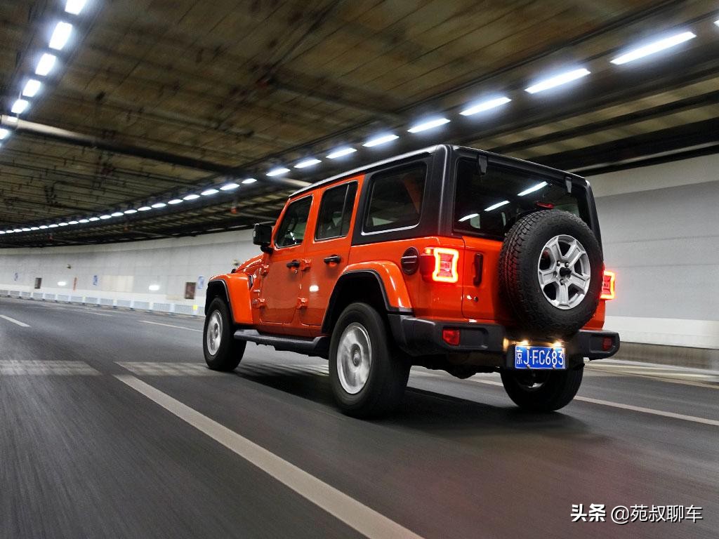 全新jeep牧马人试驾视频,全新换代jeep牧马人角斗士试驾