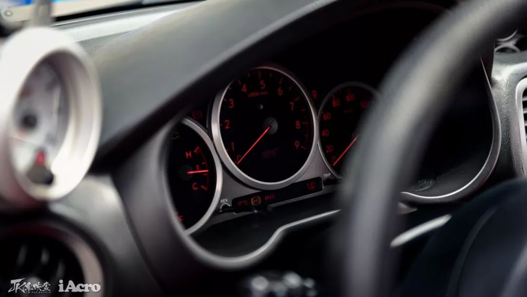 斯巴鲁翼豹2.0r三厢还值得吗,斯巴鲁翼豹gti