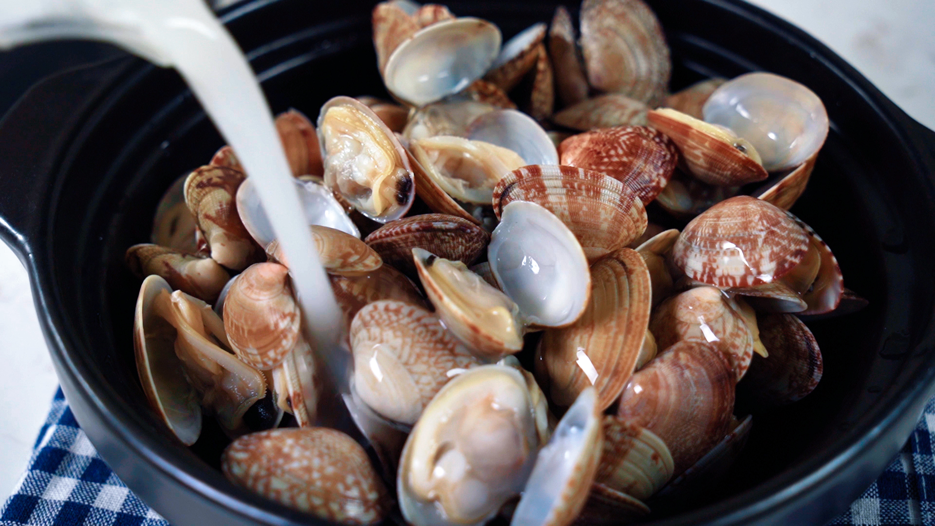 蒸烤一体机嵌入式推荐怎么选择,蒸烤一体机嵌入式柜子需注意什么