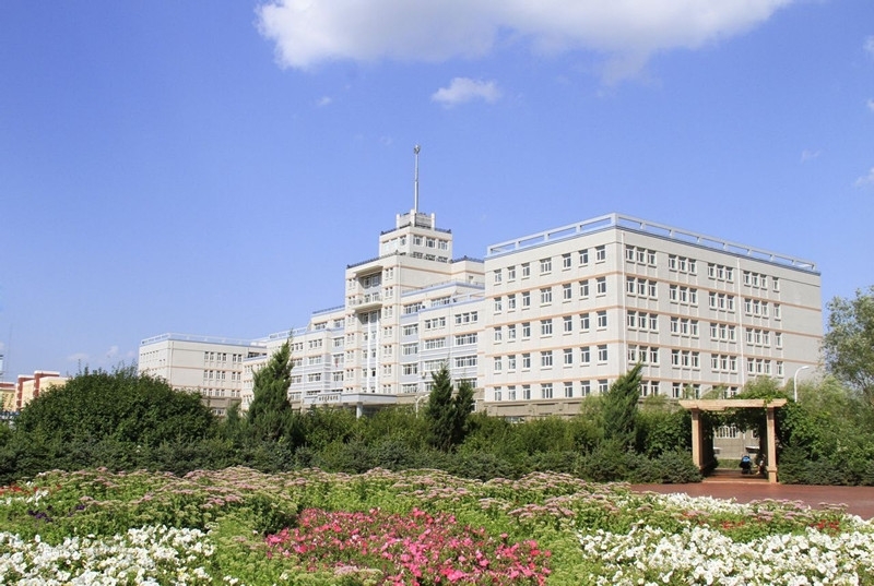 黑龙江省200-300分的公办专科学院,哈尔滨华德学院和东方学院哪个好