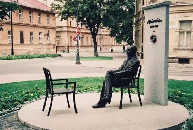 你有被人欺骗背叛的经历吗,你还有没有被人背叛的时候