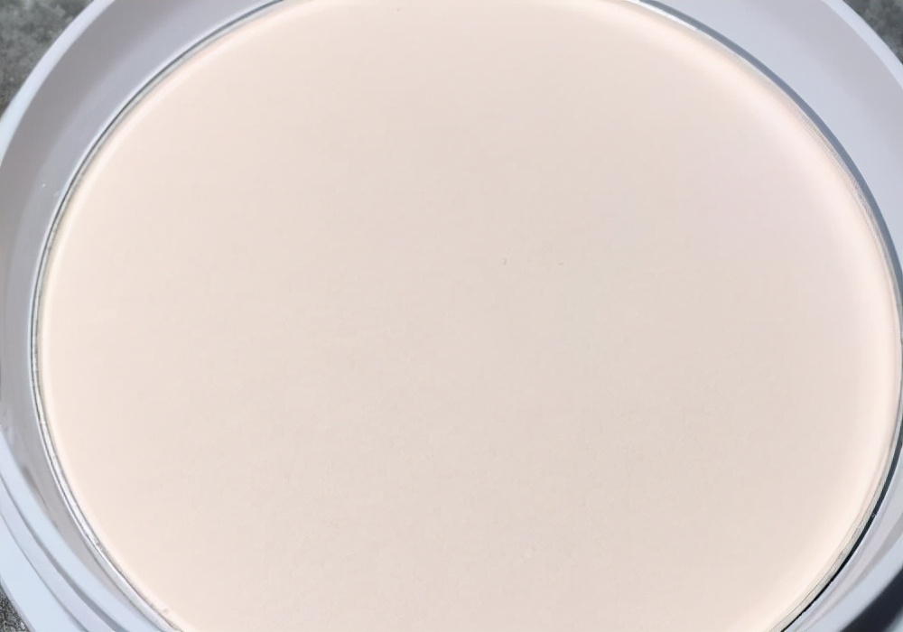 晚安粉vs素颜霜,日本晚安粉素颜霜