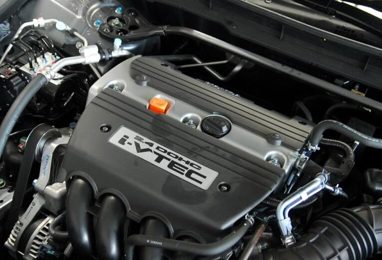 思铂睿2.4加速对比十代雅阁2.0,14年雅阁对比15年思铂睿