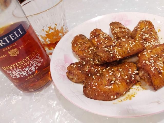 家庭版烧烤烤鸡翅做法,烧烤自助烤鸡翅怎么烤才好吃又香